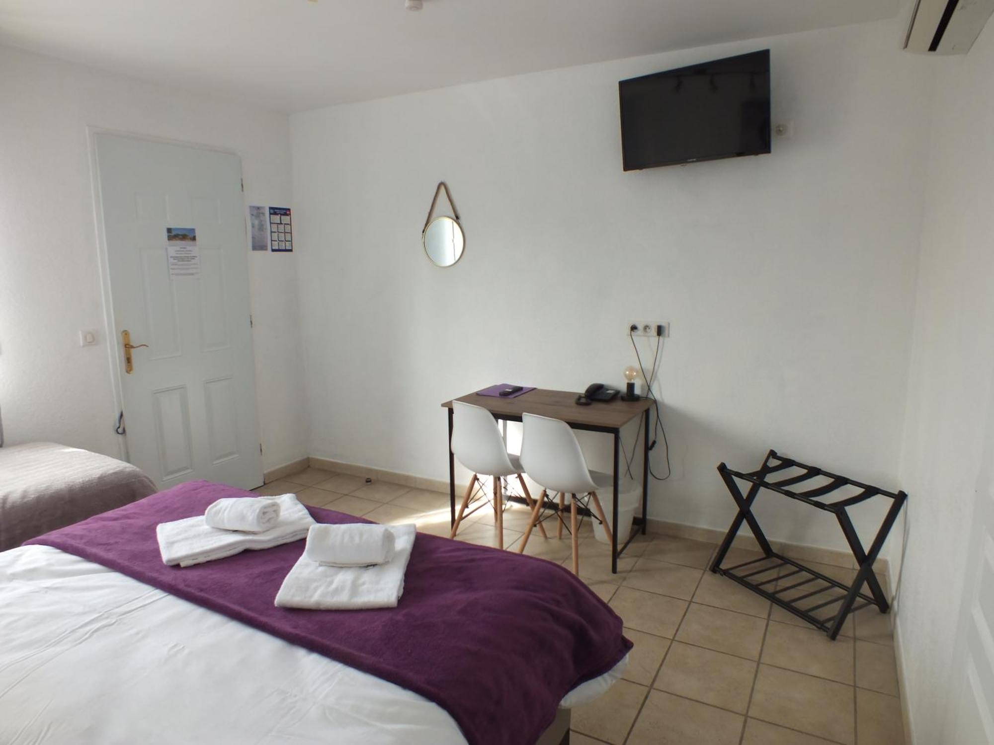 Logis Hotel Restaurant Le Clos Saint Loup Bram Εξωτερικό φωτογραφία