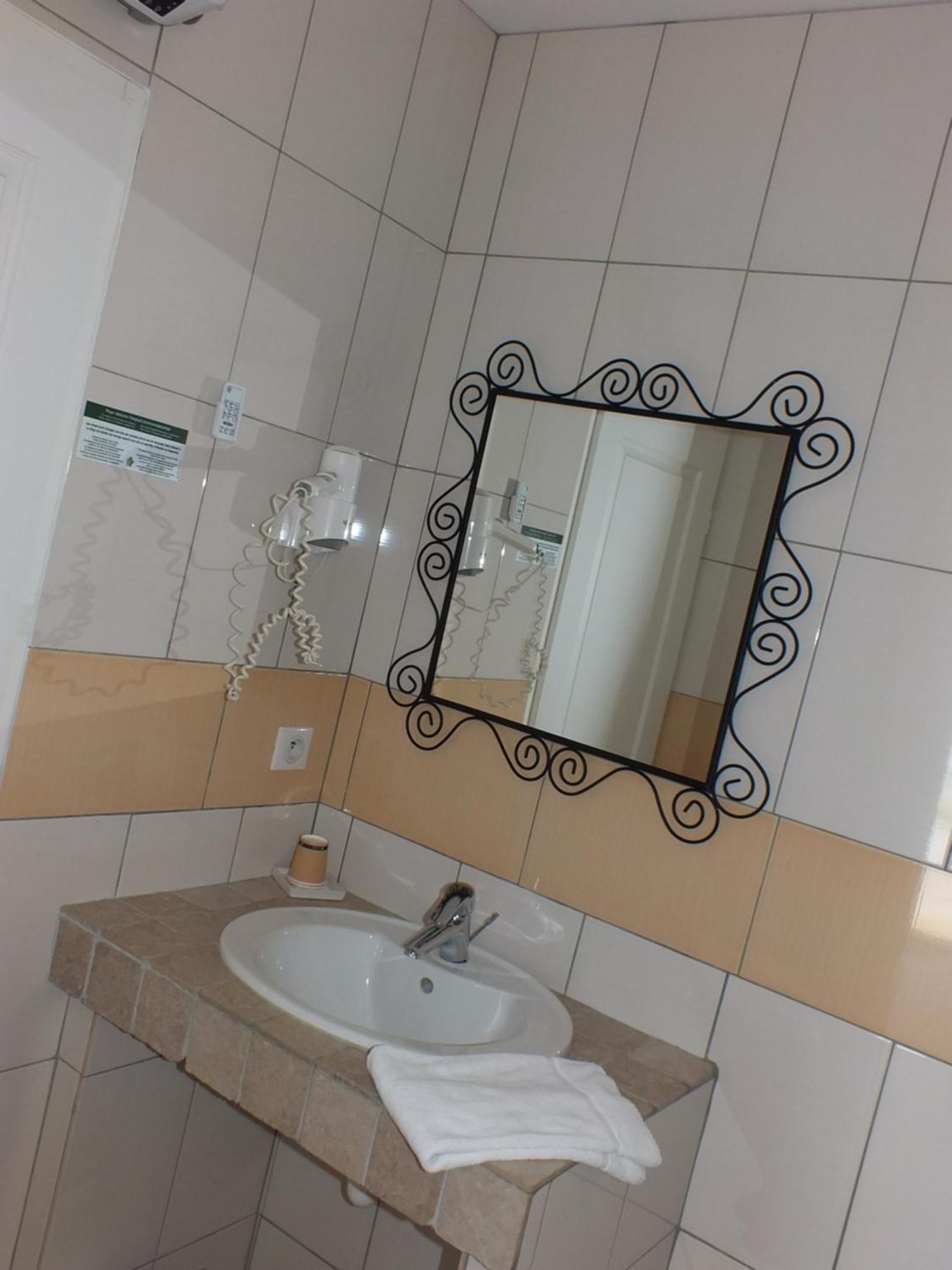 Logis Hotel Restaurant Le Clos Saint Loup Bram Εξωτερικό φωτογραφία