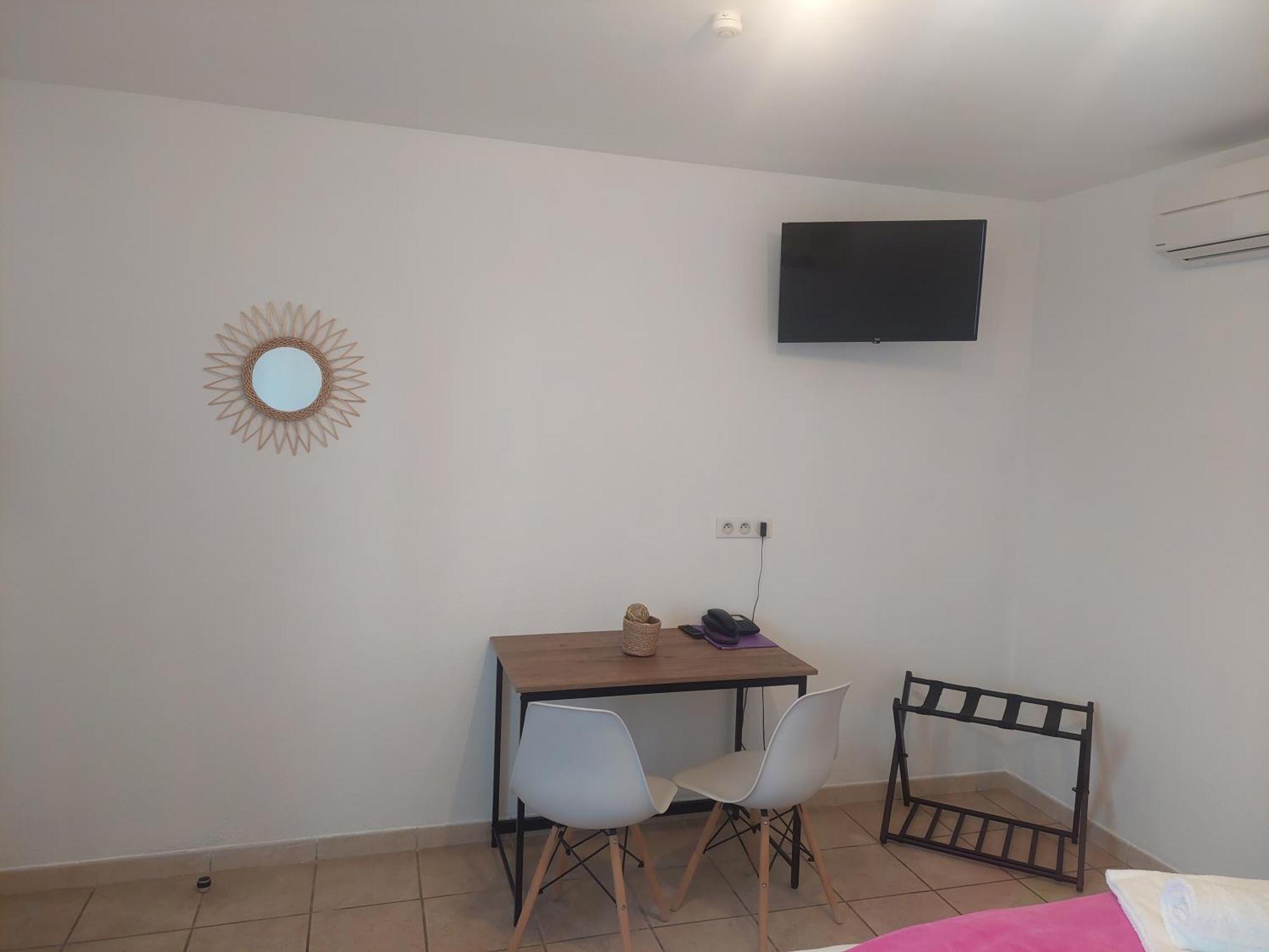 Logis Hotel Restaurant Le Clos Saint Loup Bram Εξωτερικό φωτογραφία