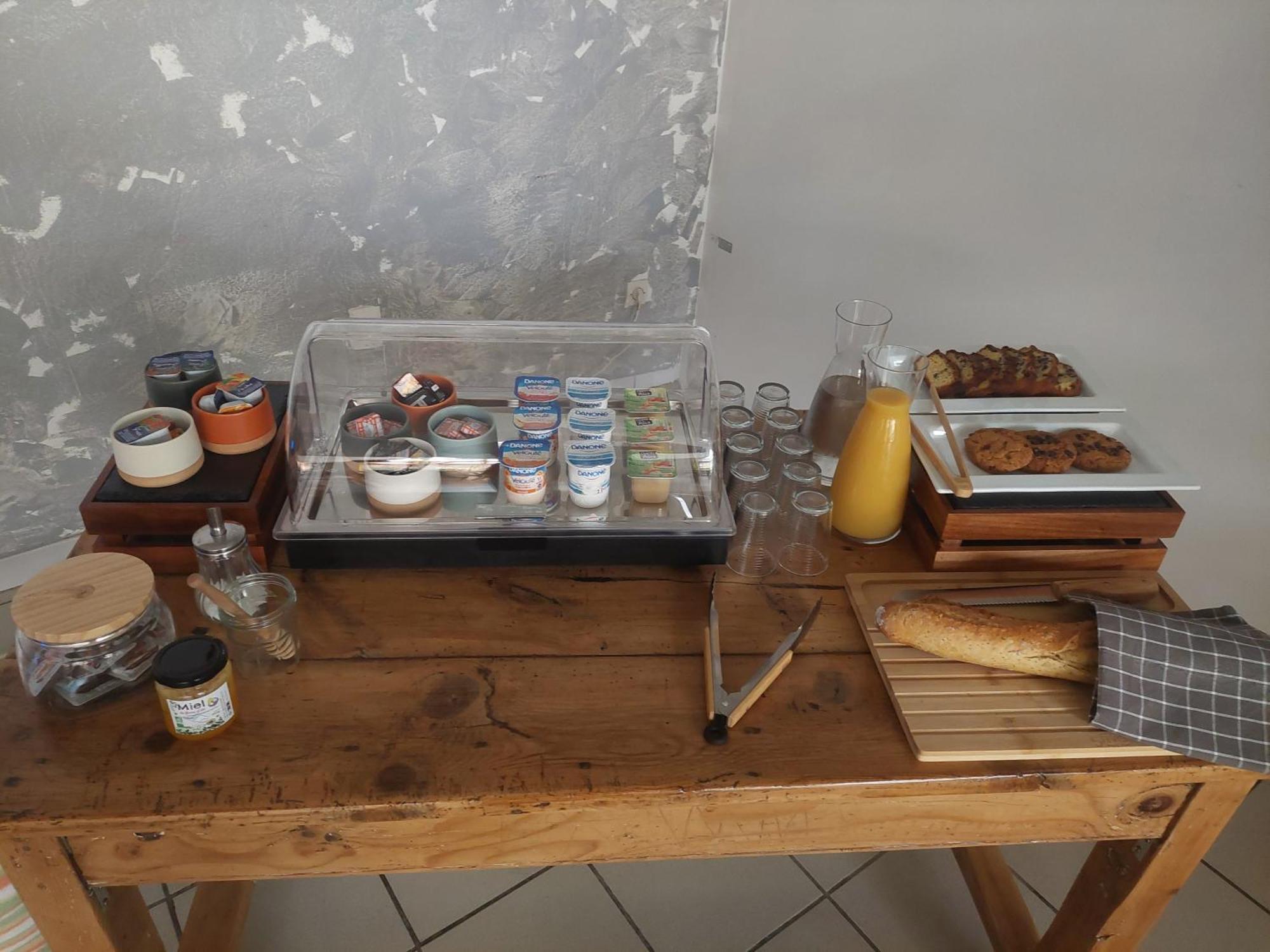 Logis Hotel Restaurant Le Clos Saint Loup Bram Εξωτερικό φωτογραφία