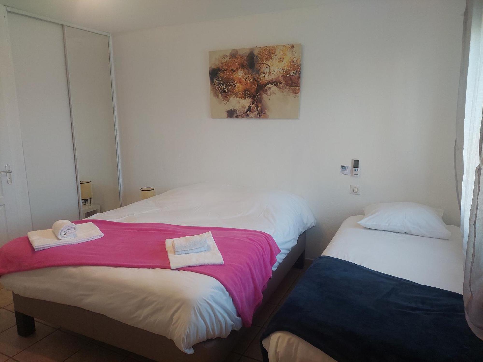Logis Hotel Restaurant Le Clos Saint Loup Bram Εξωτερικό φωτογραφία