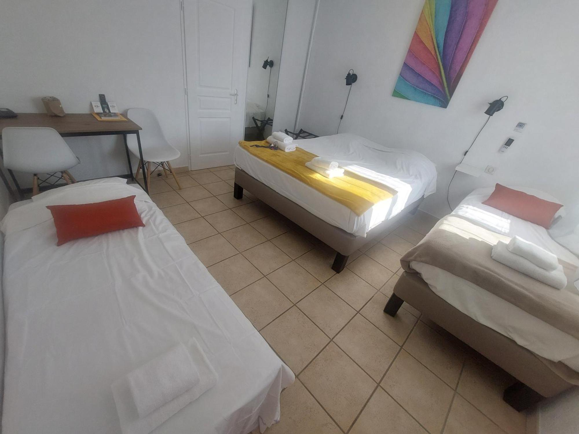 Logis Hotel Restaurant Le Clos Saint Loup Bram Εξωτερικό φωτογραφία
